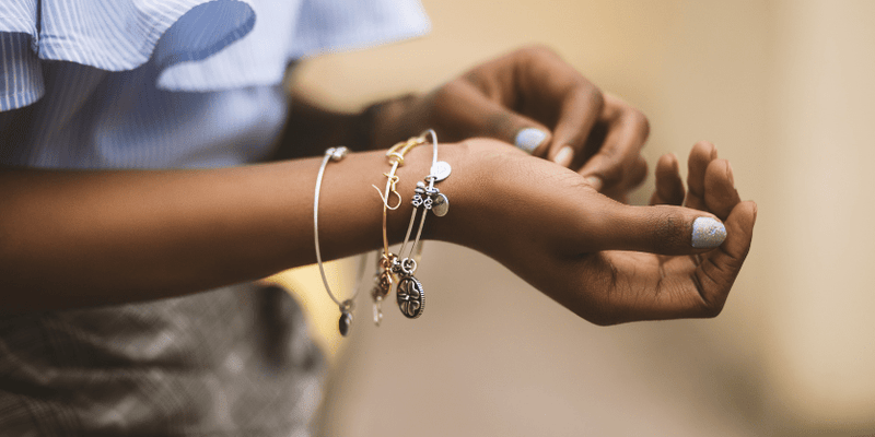 A Quick Guide To Make Sure You’re Buying The Right Silver Bangles - VerveJewels
