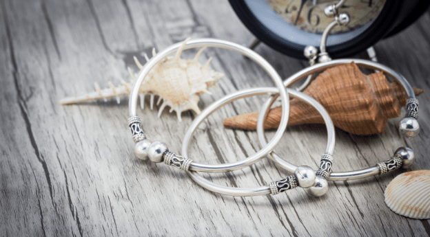 Bangle-Up Your Hands: Bangle Size Guide For All - VerveJewels