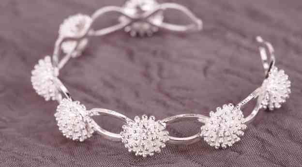Choose The Right Bracelets For Your Style - VerveJewels