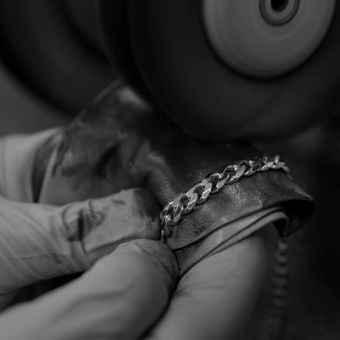 Sterling Silver 7.3mm Diamond Cut Curb Link Bracelet
