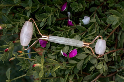 Beauty Gems White Crystal Quartz Face Roller 10