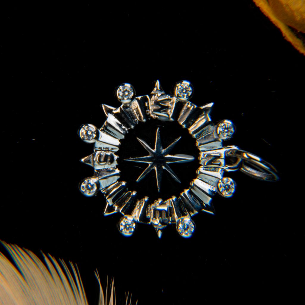 Silver Necklace Elegant Compass Amulet Necklace 3