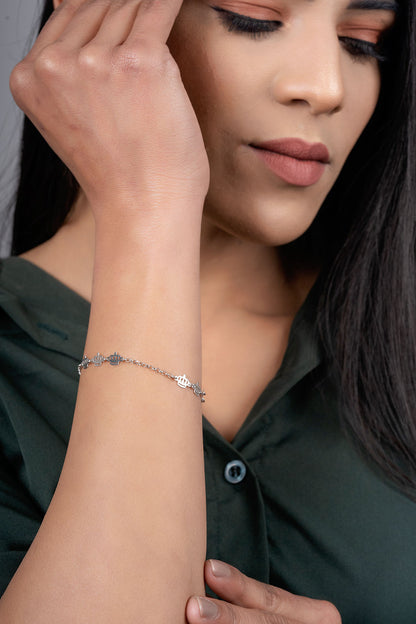 Sparkling 925 Silver Chained Bracelet